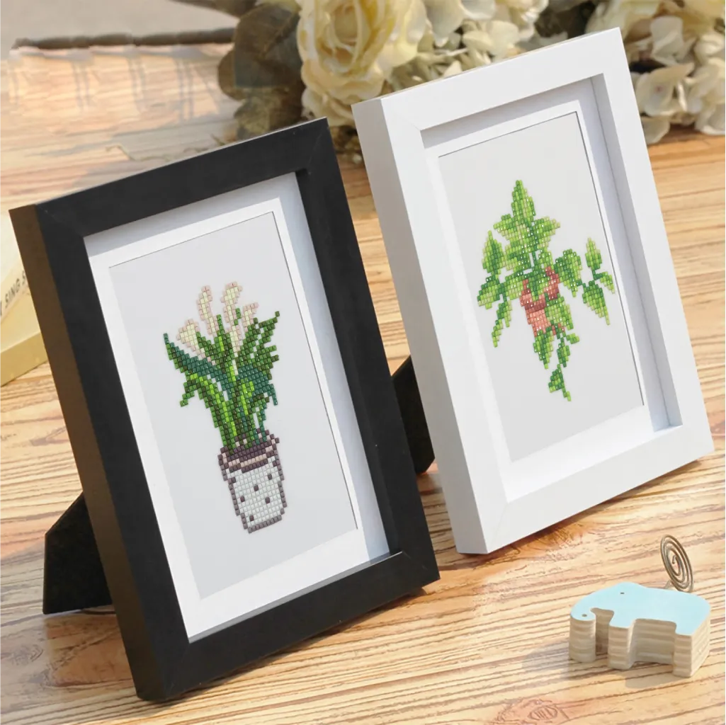 Mini Diamond Painting Frame - Diamond Painting Pro